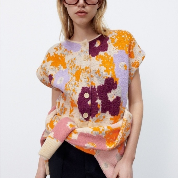 Zara Floral Jacquard Oversized Sweater Vest - Picture 2 of 10